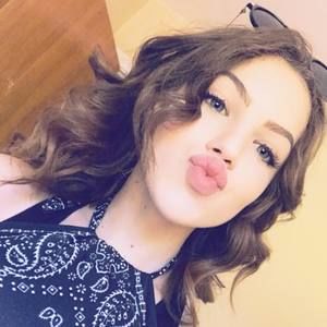 Meet your Posher, Bella